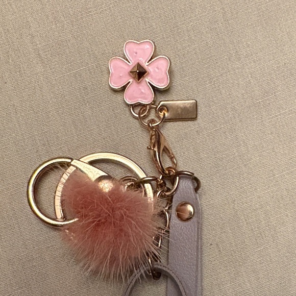 🌸🆕🌸Gray Mini Bag Keychain with Pink Pom Pom and Pink Flower Bag Charm - Picture 7 of 15